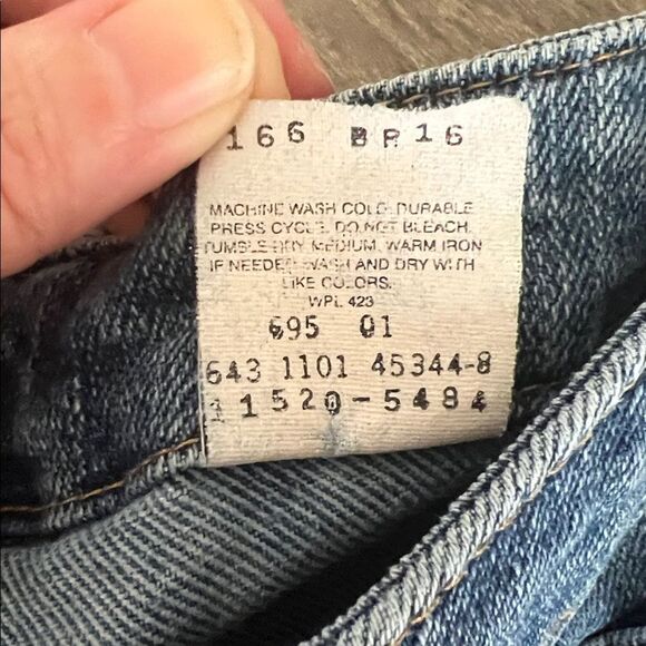 Vintage 90s Levi’s Ultra Low Rise Flare Denim Jeans - Picture 13 of 13